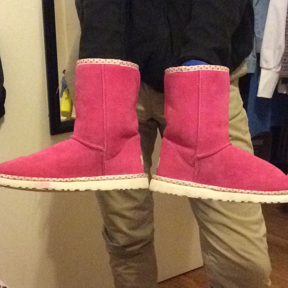 Pink uggs - Picture 3 of 4
